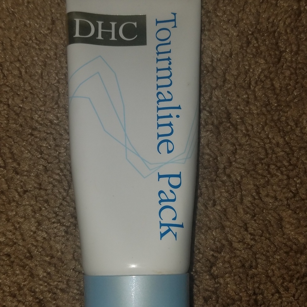 DHC Tourmaline mask charcoal mask